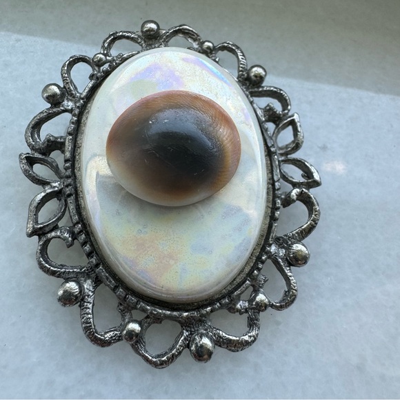 ANTIQUE 
SHELL PIN BROOCH HANDMADE.. - Picture 2 of 7